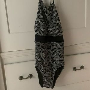 one piece women’s bathing suit